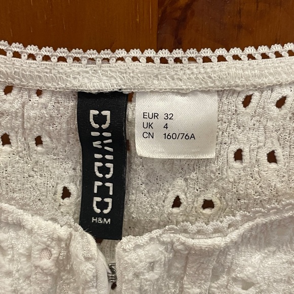 White corset - Picture 4 of 5